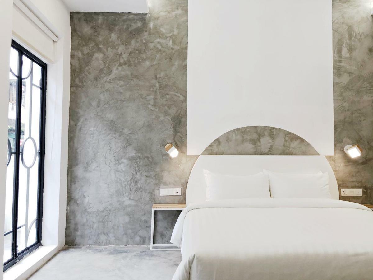 Hood Hostel Янгон Экстерьер фото